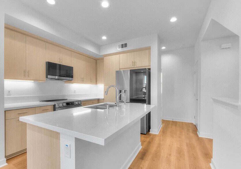 Building Photo - 149 N 1st Ave