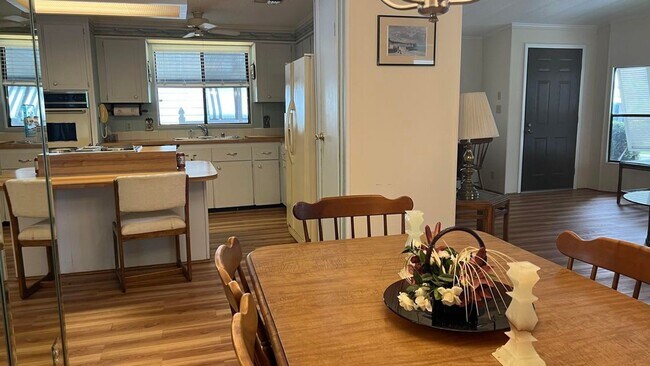 Building Photo - Large 2 Bedroom/2 Bath PALM HARBOR Manufactured Home in Cambridge 55+ Community In Hobe Sound Flo...