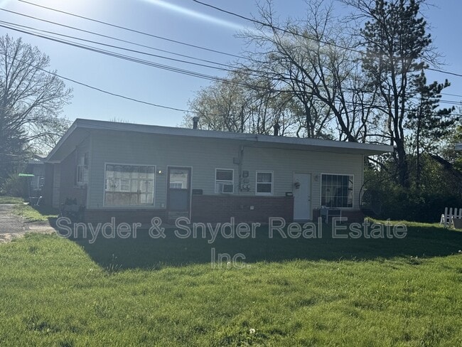 Building Photo - 2350 Newton St