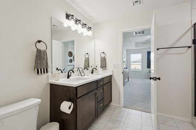 Building Photo - Modern Comfort Meets Turn-Key Living in Owasso’s Newest Build