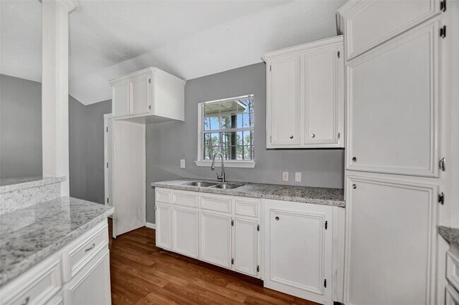 Building Photo - 5774 Magan Rd