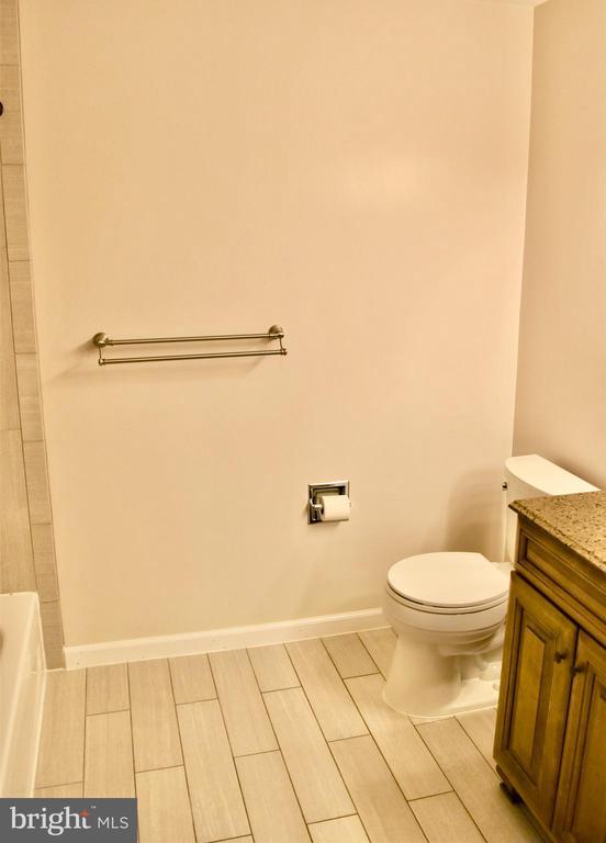 Building Photo - 20965 Timber Ridge Terrace