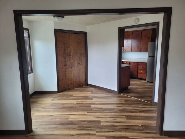 Building Photo - 2146/2148 Monroe Ave