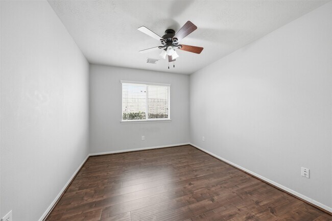 Building Photo - 2319 Falcon Knoll Ln