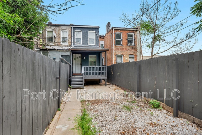 Building Photo - 1806 Aiken St
