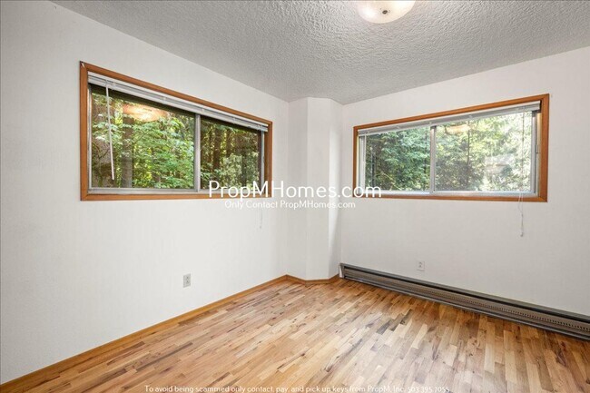 Building Photo - 22665 SW Schaltenbrand Ln