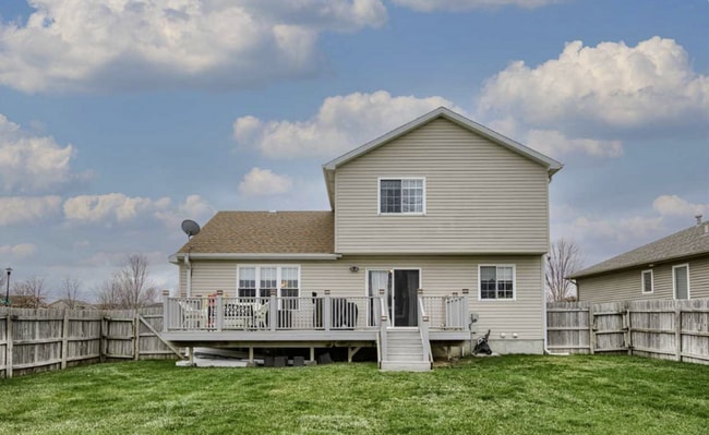 Building Photo - 5 Bedroom/3.5 Bath Single Family Home