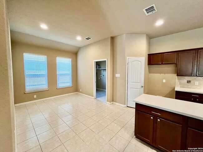 Building Photo - 3155 Sunset Cove