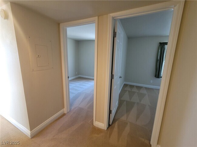Building Photo - 2801 N Rainbow Blvd