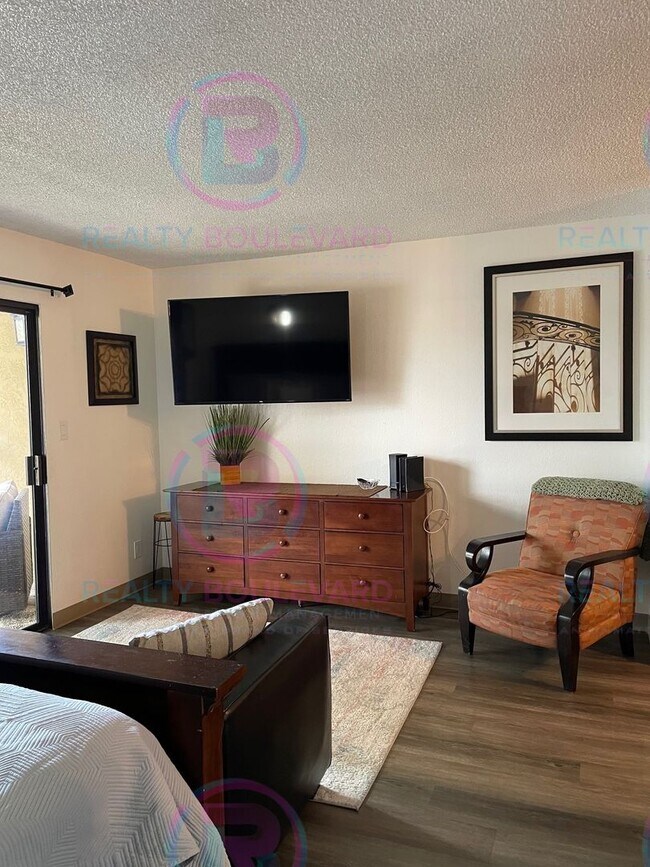 Building Photo - Fully Furnished Studio Near Virginia Lake | All Utilities & WiFi Included | $1,299/Month
