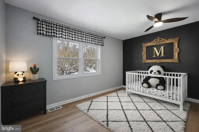 Building Photo - 110 Elaine Dr