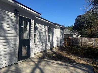 Building Photo - 5275 Branch Point Dr