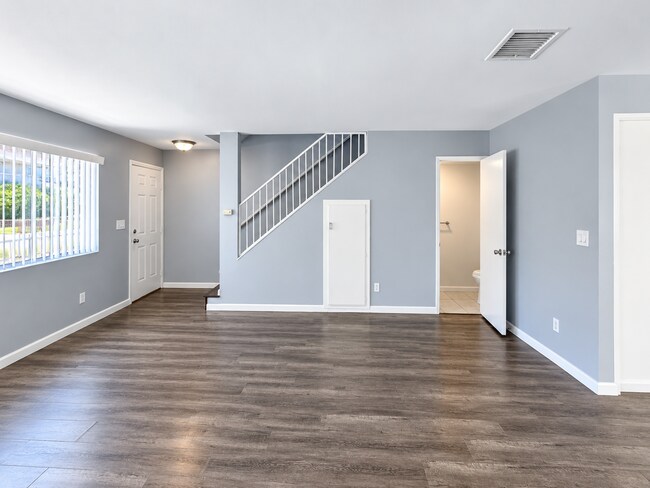 Building Photo - 20703 Roseton Ave