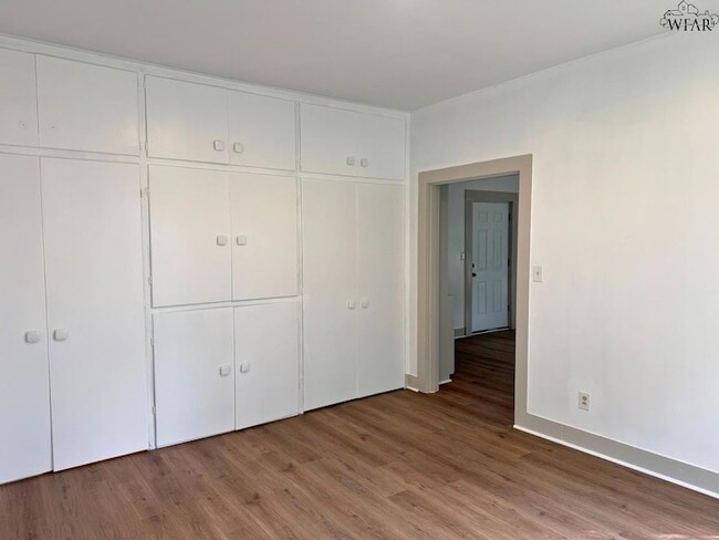 Building Photo - 1810 7th St