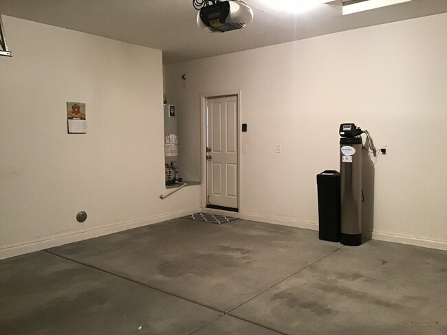Building Photo - Stylish 3-Bedroom Home in Rancho El Dorado...