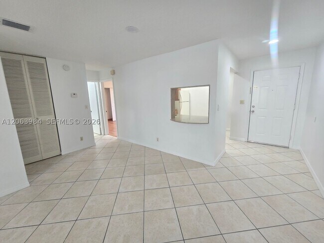 Building Photo - 11588 SW 112th Ave