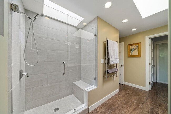 Building Photo - Monterey