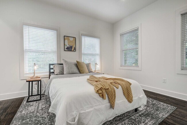 Building Photo - 940 Piedmont Ave NE