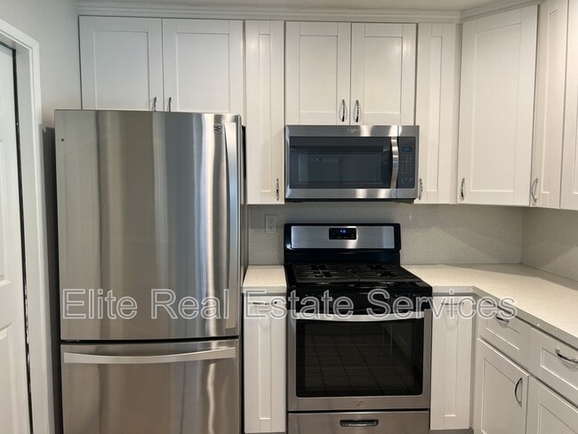 Building Photo - 887 Hawaii Ave