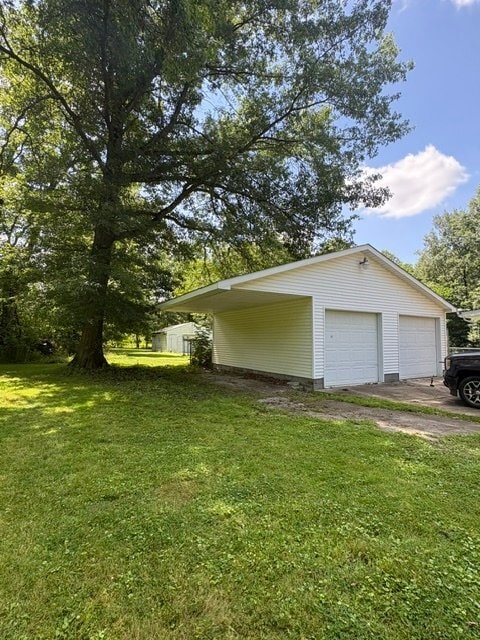 Building Photo - 4167 Oak St Ext