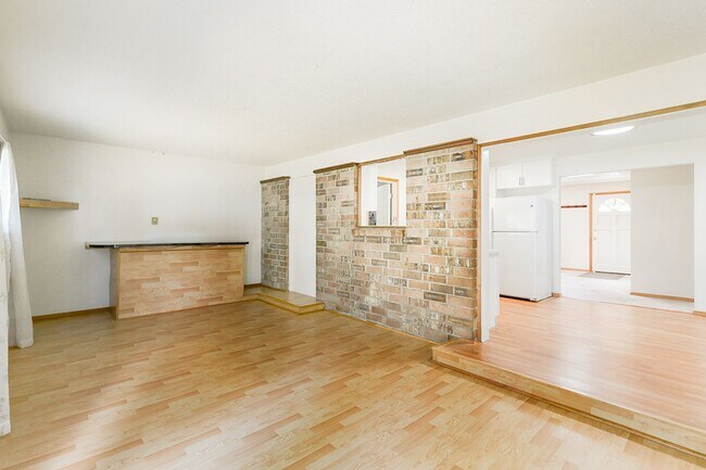 Building Photo - 4416 67th Ave W