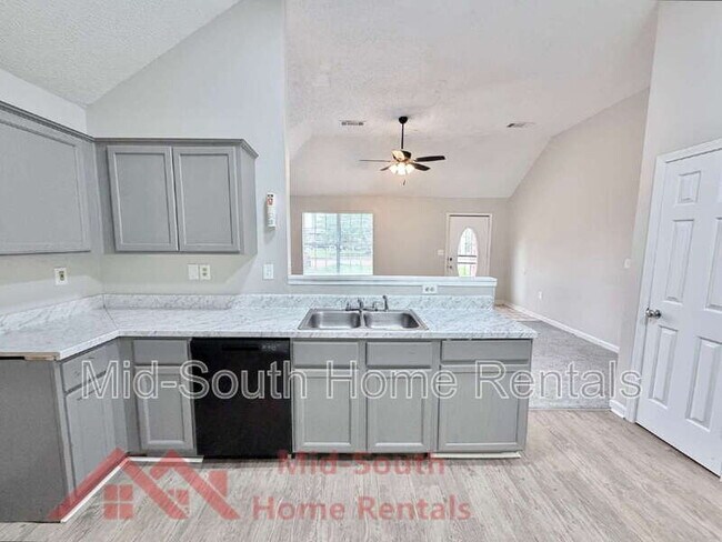 Building Photo - 4473 Cleopatra Cove N