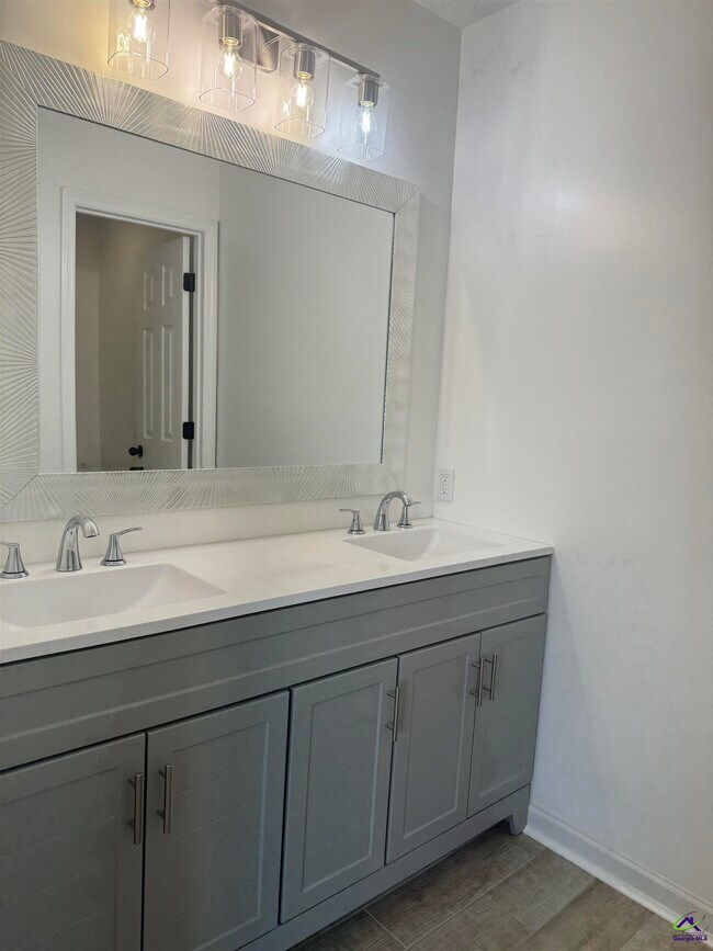 Building Photo - 125 Wingate Cir