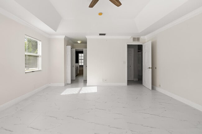 Building Photo - 2962 SW Coastal Terrace