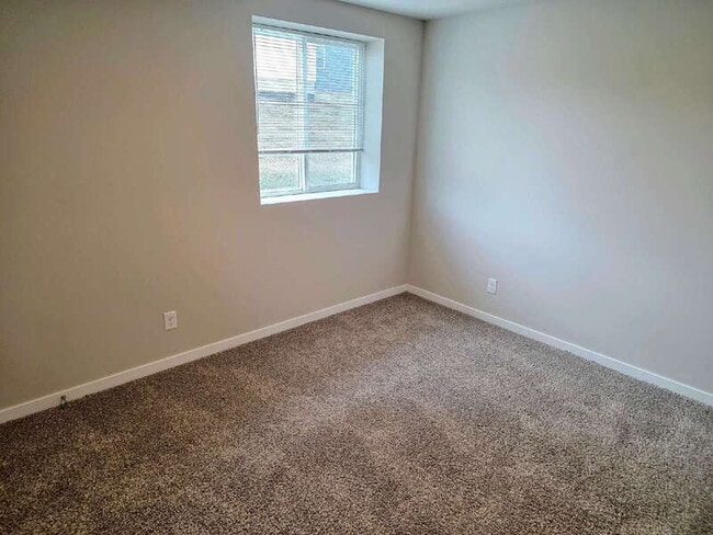 Building Photo - 1724 Southbridge Dr