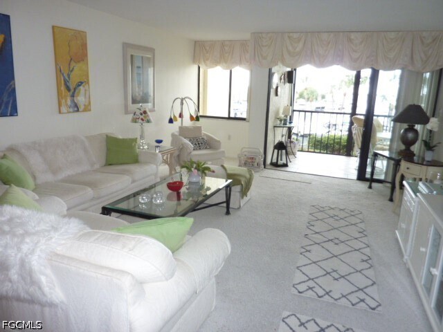 Building Photo - 4821 S Landings Dr
