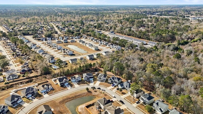 Building Photo - 137 Spoonbill Cir
