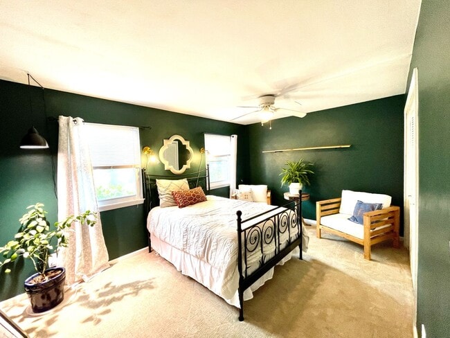 Building Photo - Spacious 6 bedroom home in Virginia Beach