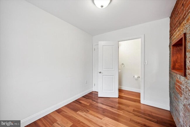 Building Photo - 910 Fitzwater St