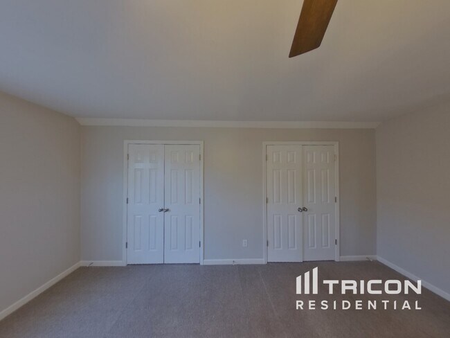 Building Photo - 4412 Spring Cove Dr