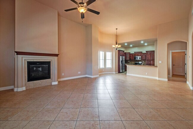 Building Photo - Northeast Home w/ Refrigerated Air