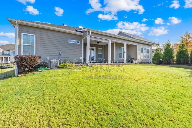 Building Photo - 4004 Petersburg Dr