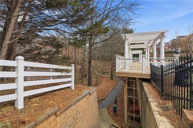 Building Photo - 4738 Ivy Ridge Dr SE