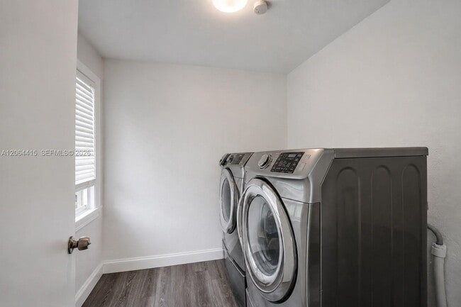 Building Photo - 3730 SW 47th Ct