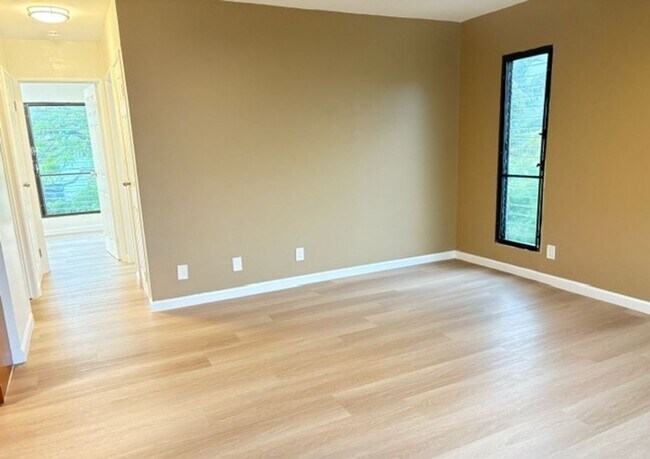 Building Photo - Kahe Kai - Two Bedroom