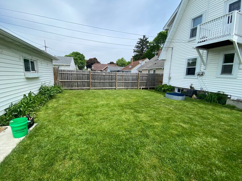 Backyard - 623 S 60th St