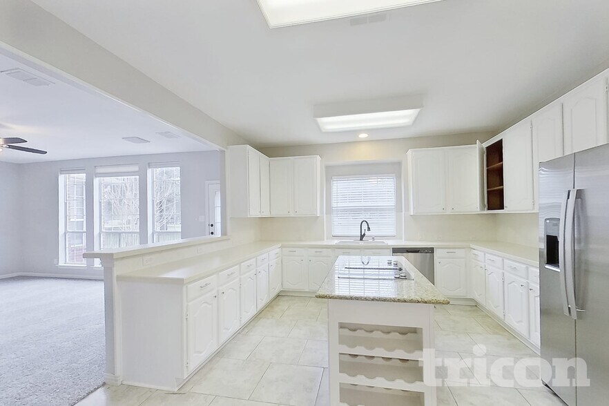 Building Photo - 5813 Norfolk Ln