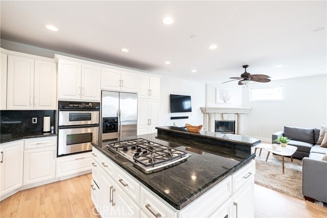 Building Photo - 604 Manhattan Beach Blvd