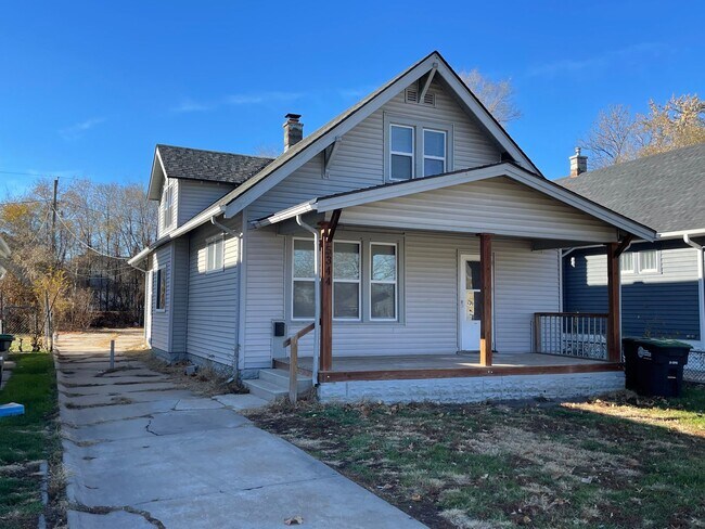 Building Photo - Florence/Minne Lusa 4 bed 2 bath house 160...