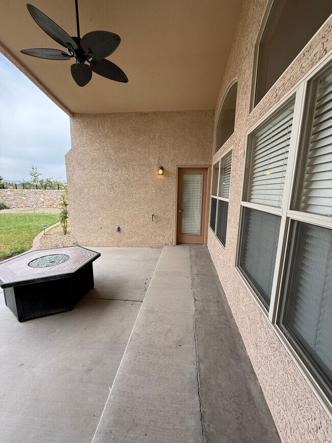 Building Photo - 2526 Tuscan Hills Ln