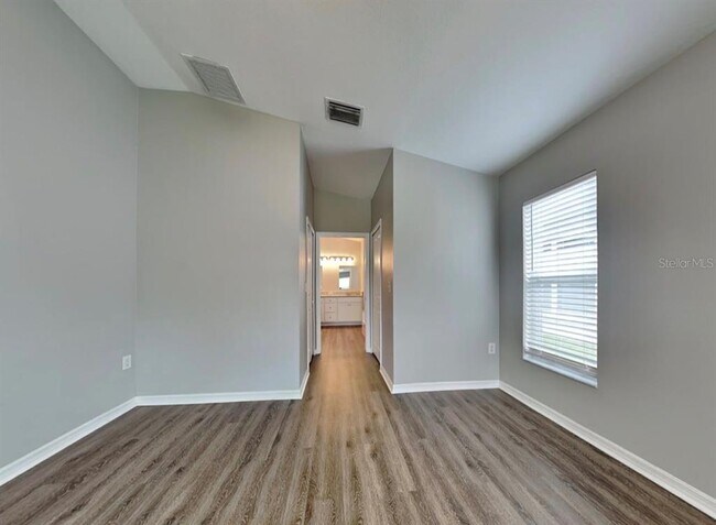 Building Photo - 1629 Maximilian Dr