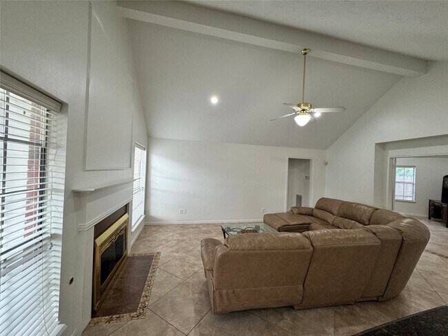 Building Photo - 1718 Berkoff Dr