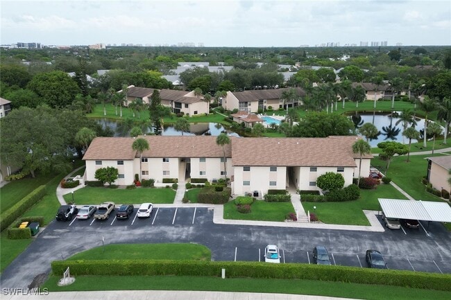 Building Photo - 185 Cypress Way E