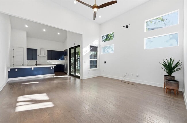 Building Photo - 904 Catalpa St