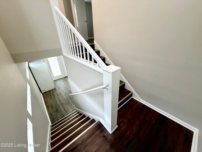 Building Photo - 510 S 15th St