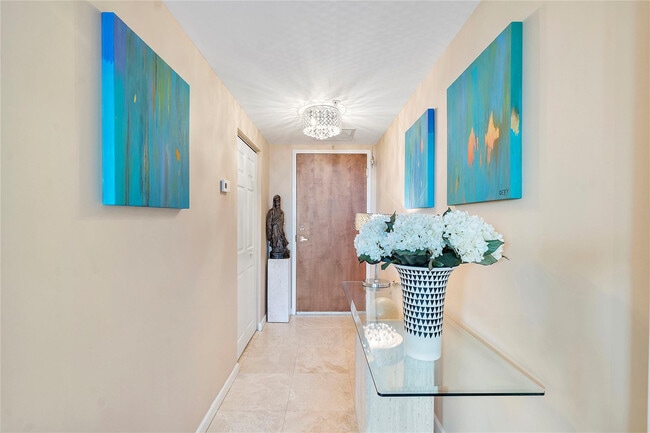 Building Photo - 2011 N Ocean Blvd